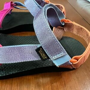 Teva Original Universal in Metallic Pink Multi size 7